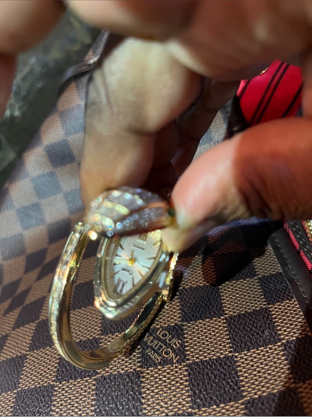 Cute fashion Gold Serpent-Head Cuff Bracelet with Green Stone Eyes - Picture 4 of 4